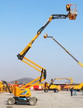 XCMG official 16m mobile electric articulated boom lift XGA16AC self-propelled aerial work platform